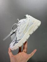 OFF WHITE Be right Back 02 – Image 3