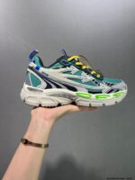 OFF WHITE Be right Back 03 – Image 2