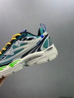 OFF WHITE Be right Back 03 – Image 5