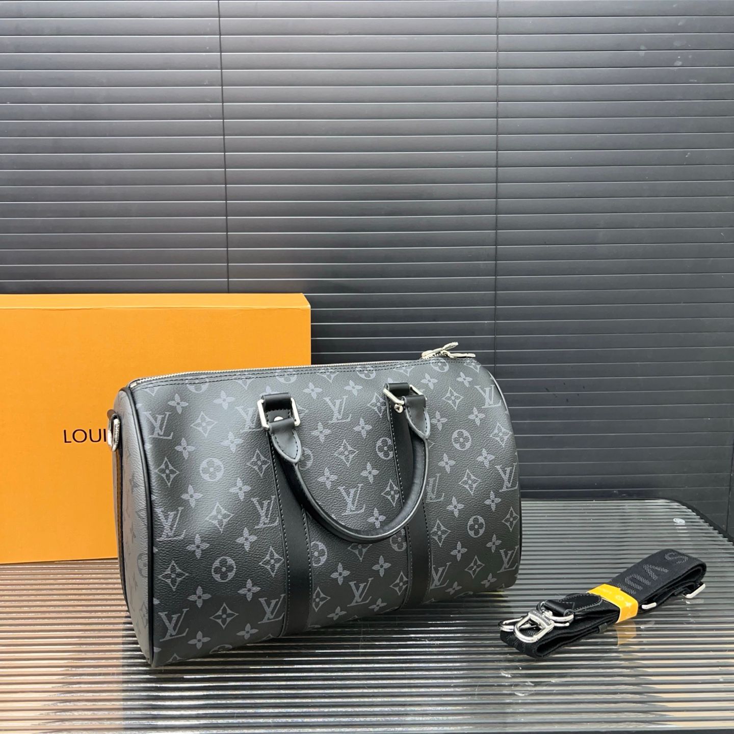 PHOTO-2025-08-25-19-43-22 LV Keepall XL – Image 1
