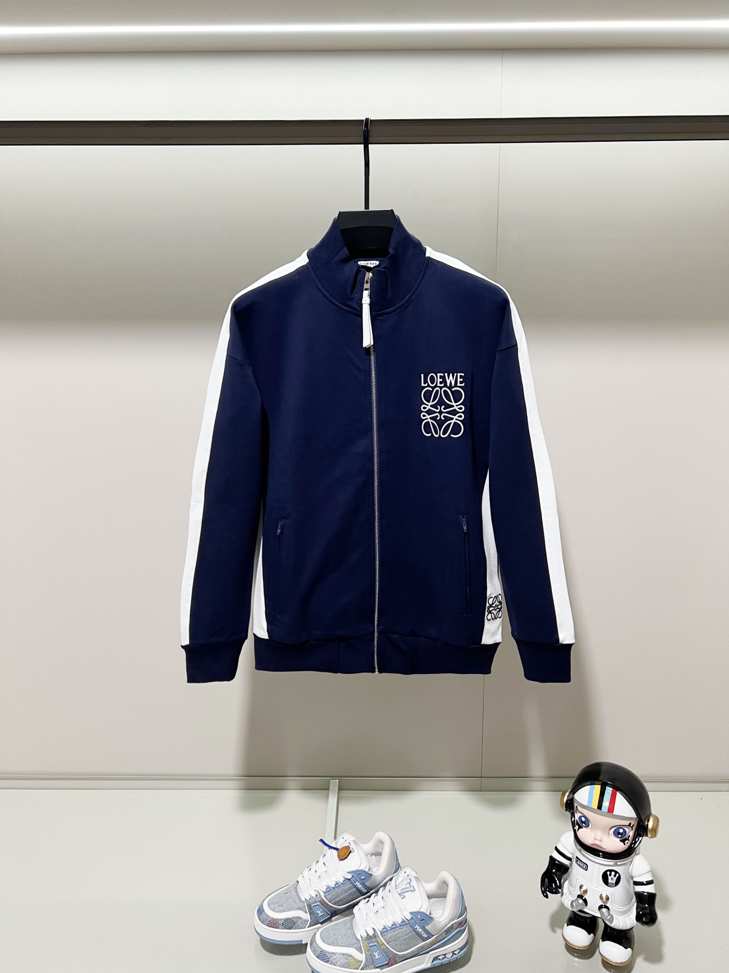 img_5499-2 TRCK LO B – Image 1