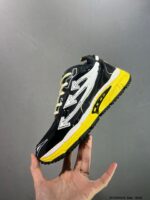 SNKRS OFFBWBY – Image 5